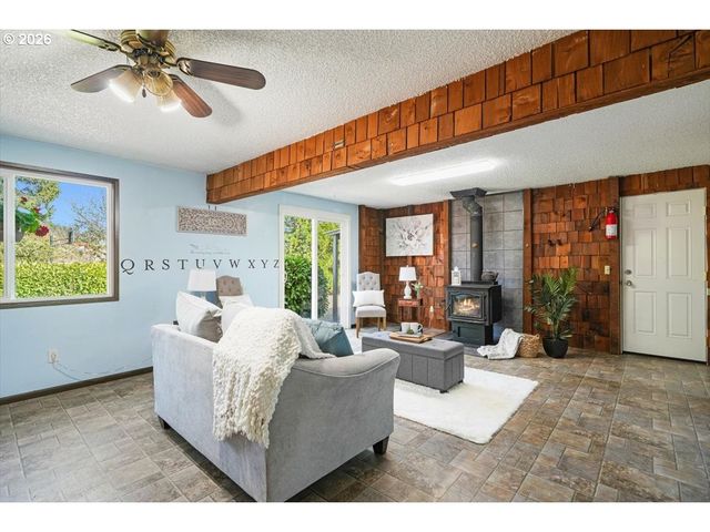2035 PRIMROSE Loop, Philomath, OR 97370
