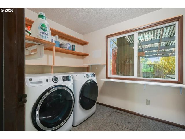 2035 PRIMROSE Loop, Philomath, OR 97370