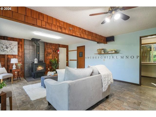 2035 PRIMROSE Loop, Philomath, OR 97370