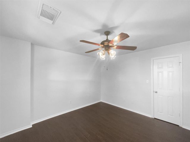 1718 Rosenborough LN S, Round Rock, TX 78665