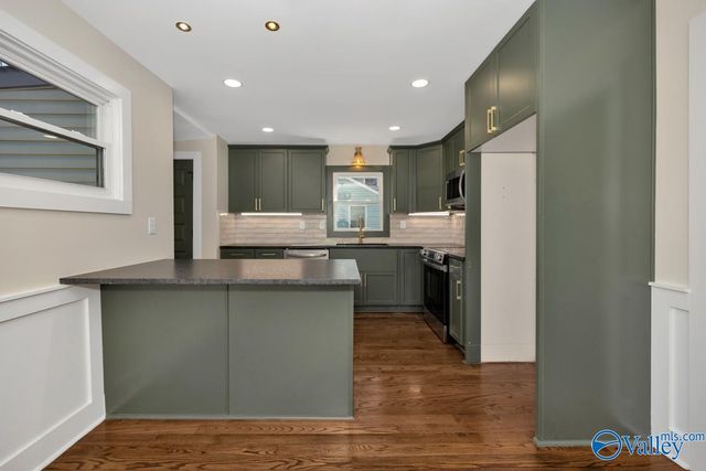 4004 Cypress Avenue SW, Huntsville, AL 35805