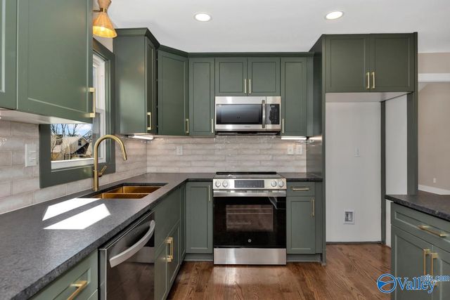 4004 Cypress Avenue SW, Huntsville, AL 35805