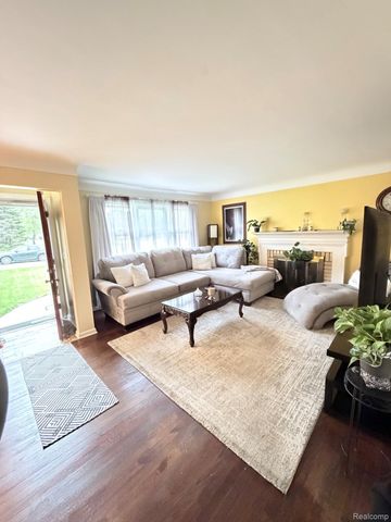 701 Algonquin Avenue, Flint, MI 48507