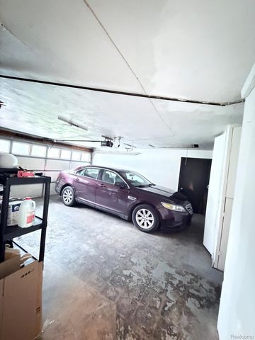 701 Algonquin Avenue, Flint, MI 48507