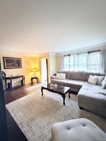 701 Algonquin Avenue, Flint, MI 48507