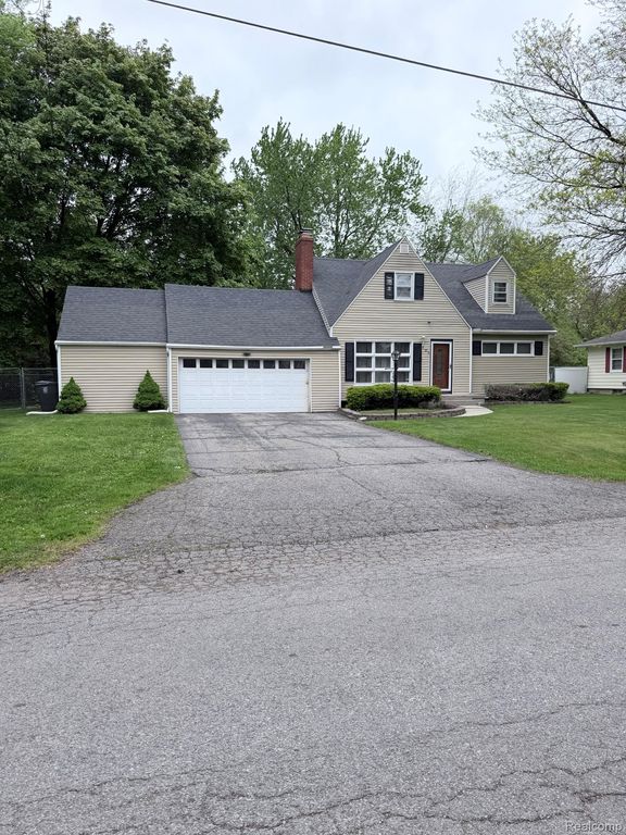 701 Algonquin Avenue, Flint, MI 48507