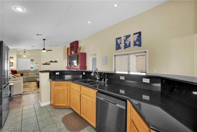 86 Harbor Coast Street, Las Vegas, NV 89148