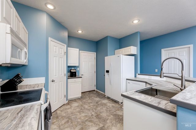 9448 W Granger, Boise, ID 83704