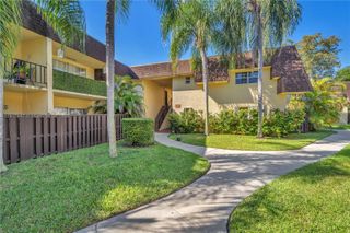 13712 SW 90th Ave 8, Miami, FL 33176