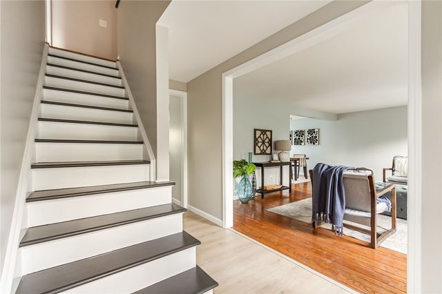 16 Bent Oak, Perinton, NY 14450