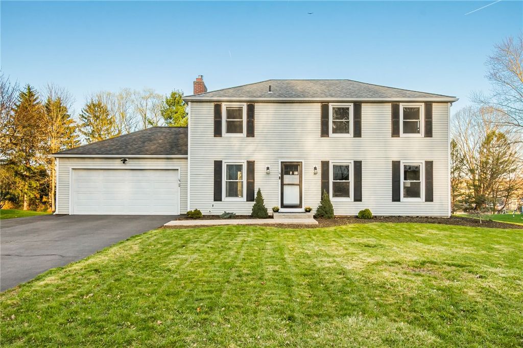 16 Bent Oak, Perinton, NY 14450