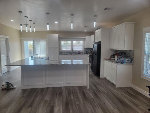 2250 Road 5732, Cleveland, TX 77327