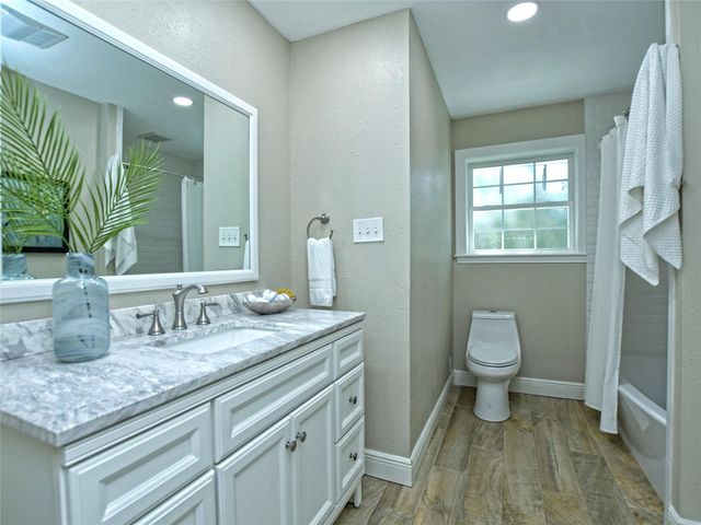 4301 Balcones Woods DR, Austin, TX 78759