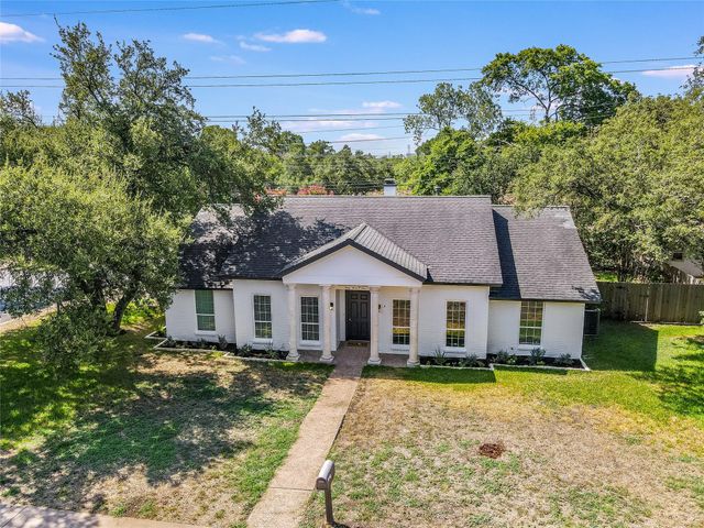 4301 Balcones Woods DR, Austin, TX 78759