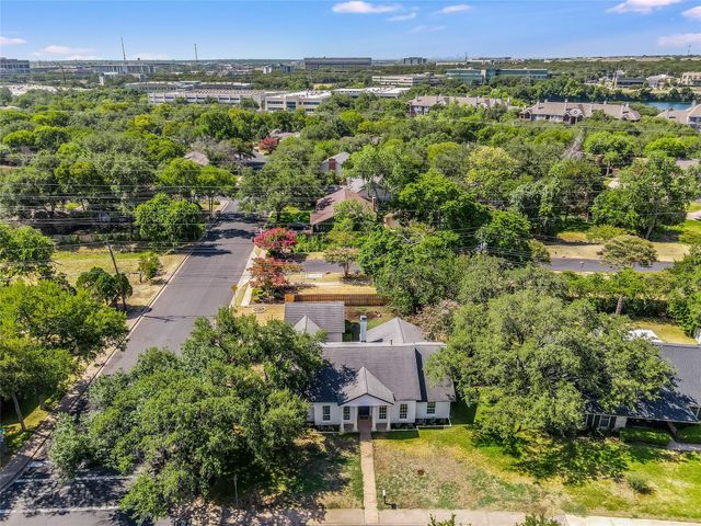 4301 Balcones Woods DR, Austin, TX 78759