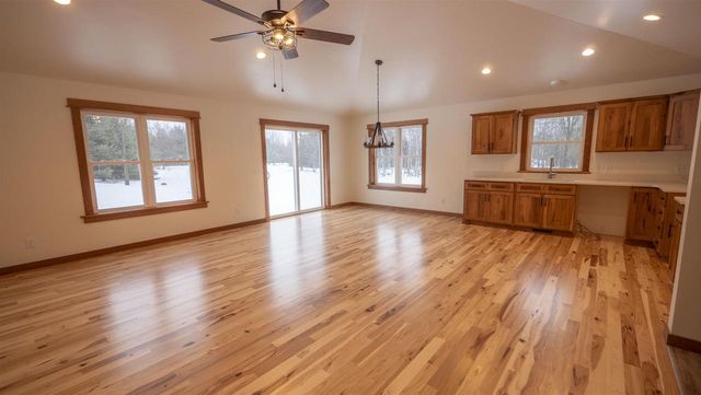 1052 E TAPLIN DRIVE, Wautoma, WI 54982
