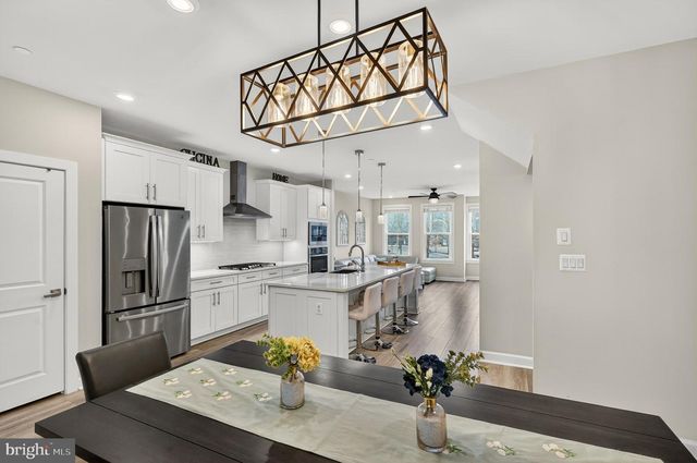 13010 HATTONTOWN SQ, Herndon, VA 20171