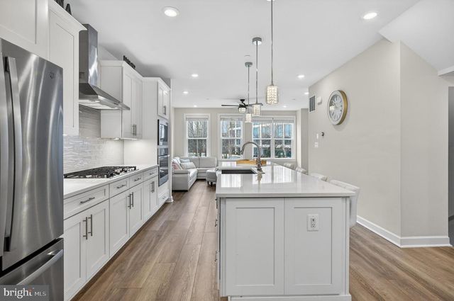 13010 HATTONTOWN SQ, Herndon, VA 20171