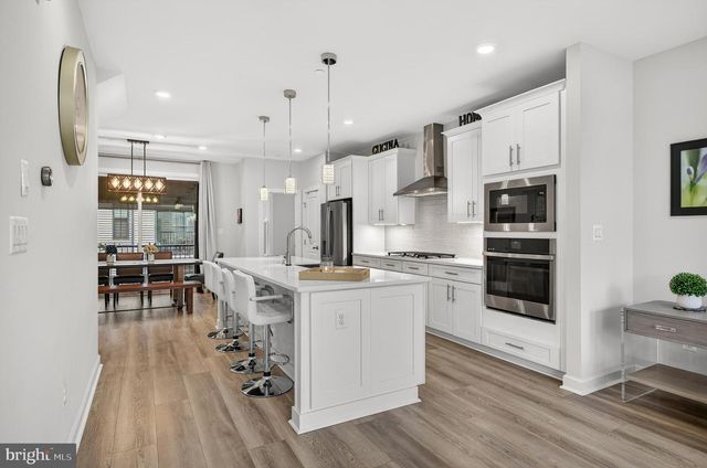 13010 HATTONTOWN SQ, Herndon, VA 20171