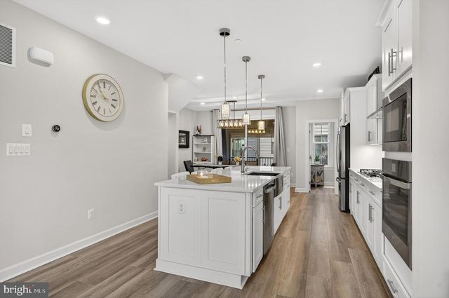 13010 HATTONTOWN SQ, Herndon, VA 20171