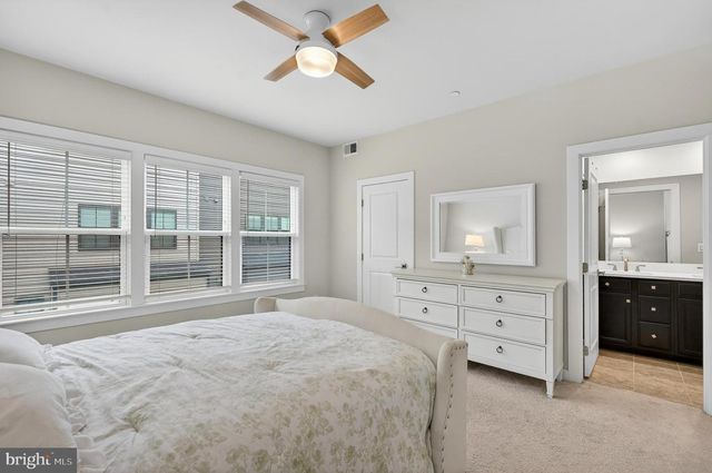 13010 HATTONTOWN SQ, Herndon, VA 20171