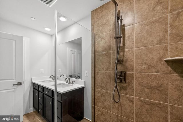 13010 HATTONTOWN SQ, Herndon, VA 20171