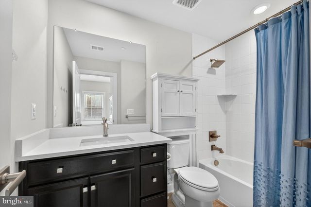13010 HATTONTOWN SQ, Herndon, VA 20171