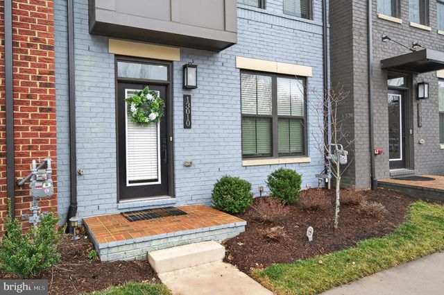 13010 HATTONTOWN SQ, Herndon, VA 20171