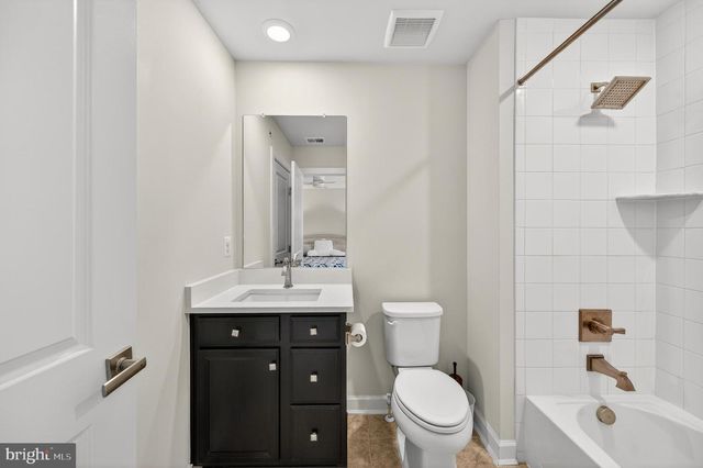 13010 HATTONTOWN SQ, Herndon, VA 20171