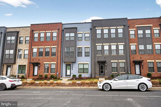 13010 HATTONTOWN SQ, Herndon, VA 20171