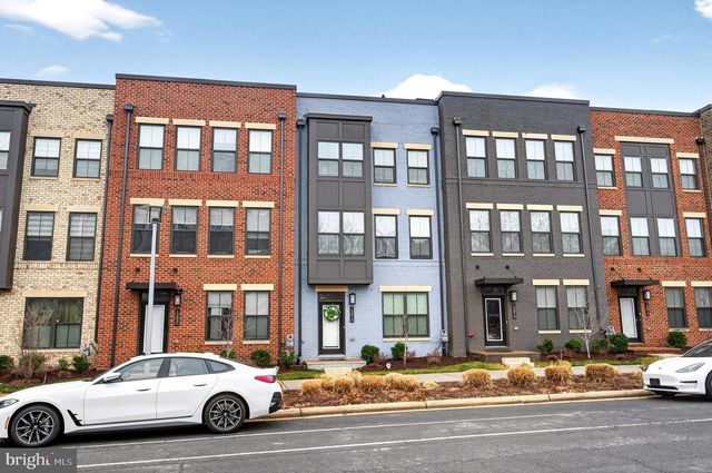 13010 HATTONTOWN SQ, Herndon, VA 20171