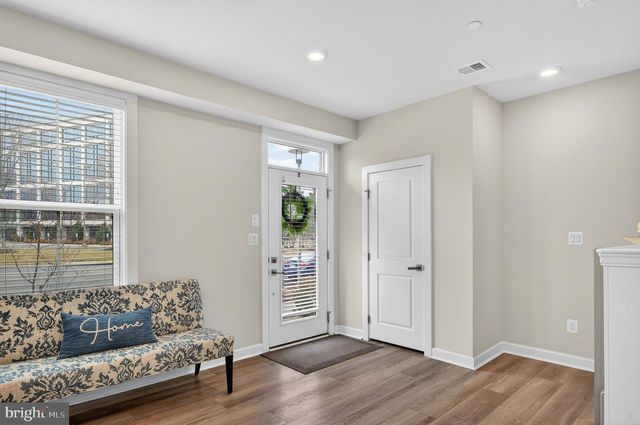 13010 HATTONTOWN SQ, Herndon, VA 20171