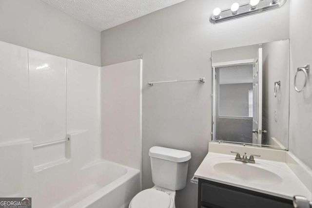120 Meadowridge Drive, Covington, GA 30016