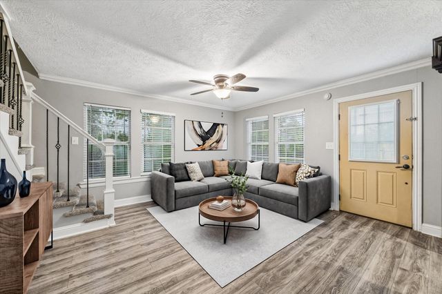 601 W Cleveland Street, Baytown, TX 77520