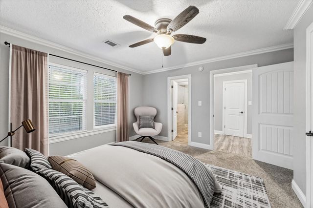601 W Cleveland Street, Baytown, TX 77520
