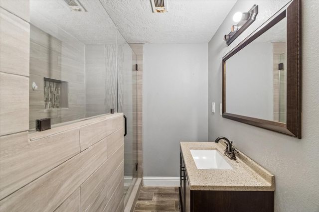 601 W Cleveland Street, Baytown, TX 77520