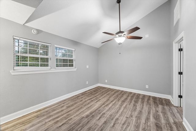 601 W Cleveland Street, Baytown, TX 77520