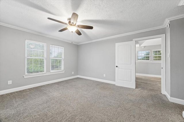 601 W Cleveland Street, Baytown, TX 77520