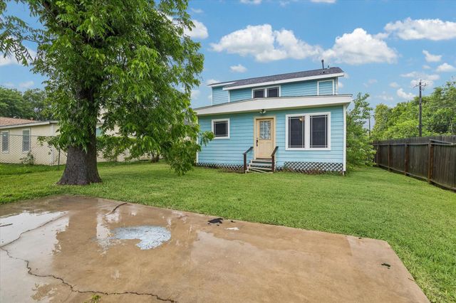 601 W Cleveland Street, Baytown, TX 77520