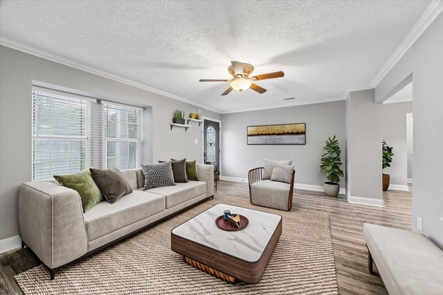 601 W Cleveland Street, Baytown, TX 77520