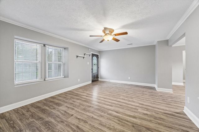 601 W Cleveland Street, Baytown, TX 77520
