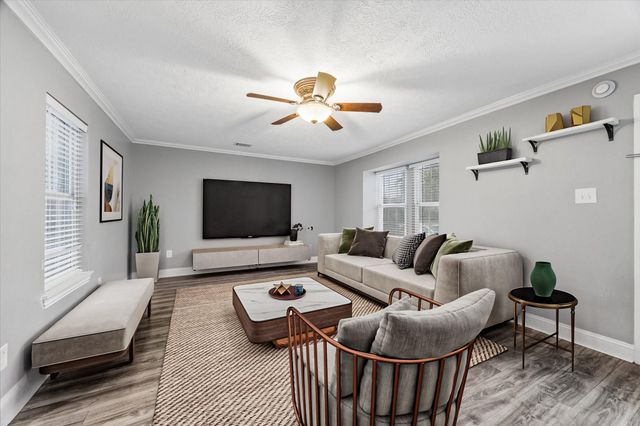 601 W Cleveland Street, Baytown, TX 77520