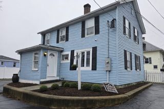 5 Eaton Pl, Leominster, MA 01453