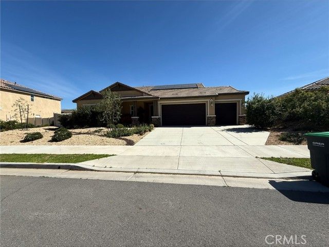 553 Chalakat Court, San Jacinto, CA 92582
