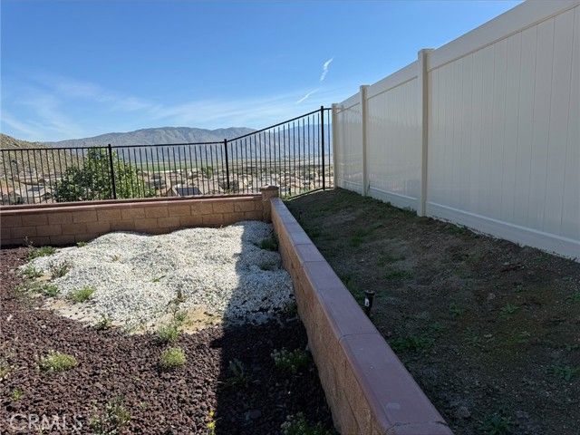 553 Chalakat Court, San Jacinto, CA 92582