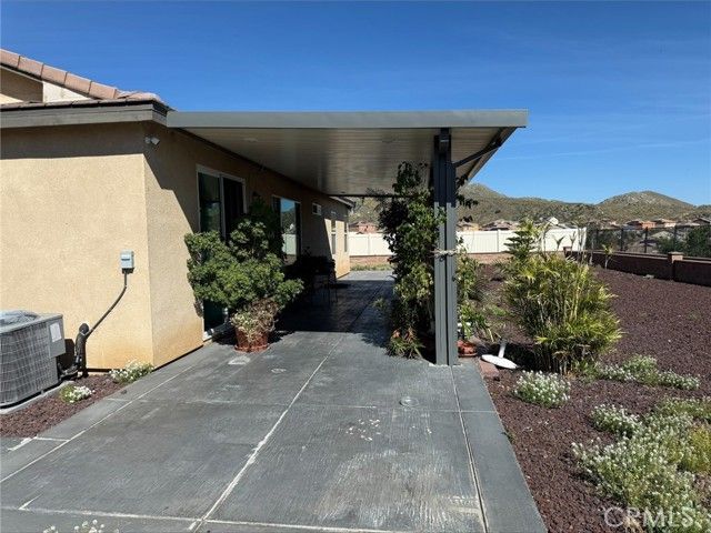 553 Chalakat Court, San Jacinto, CA 92582