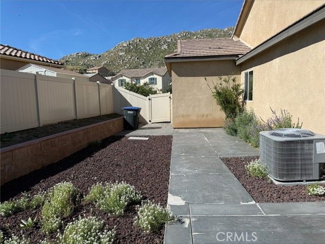 553 Chalakat Court, San Jacinto, CA 92582