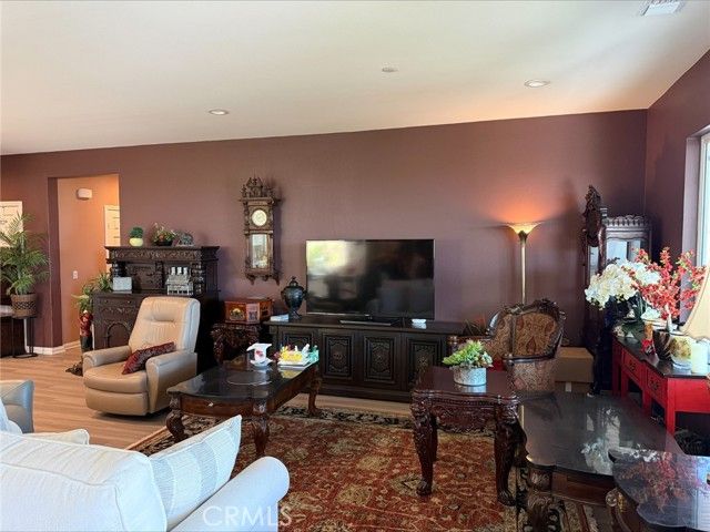 553 Chalakat Court, San Jacinto, CA 92582