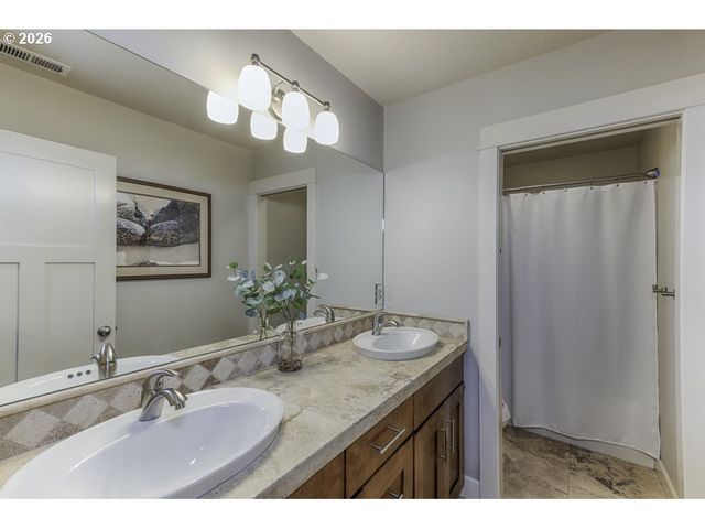 2401 Se EGRET Ave, Salem, OR 97306