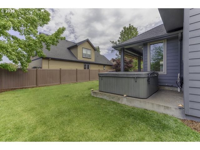 2401 Se EGRET Ave, Salem, OR 97306